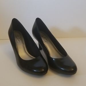 NWOT Black Life Stride Women's Heels